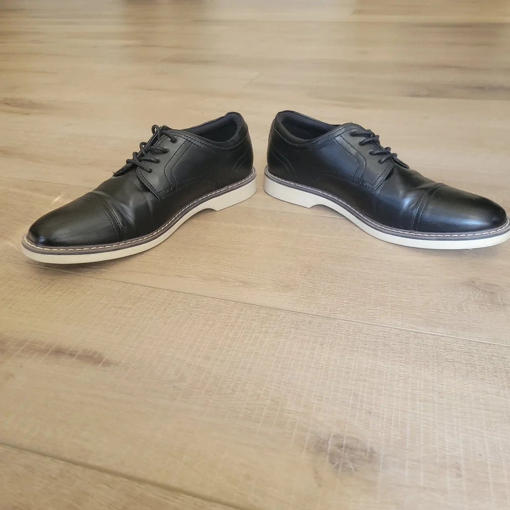 Alfani Mens Theo Black Cap Toe Memory Foam Oxfords Size 9.5M Near New